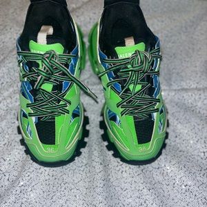 Balenciaga track size 36 european